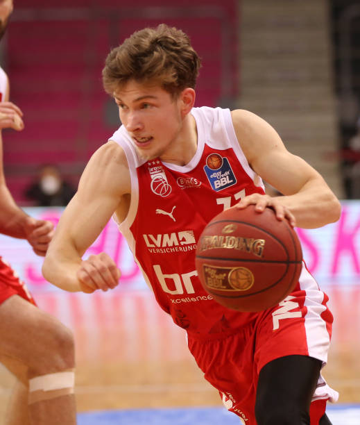 我们离欧冠 我们离欧冠