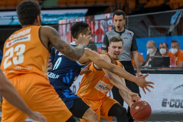 牛敲响了警 牛敲响了警