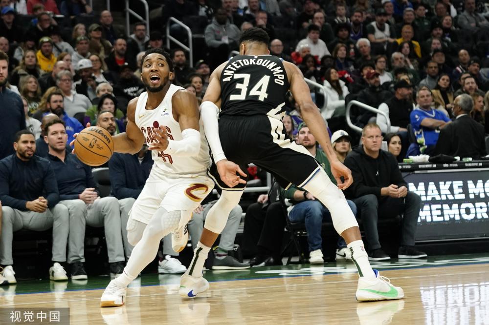 占据积分榜 占据积分榜