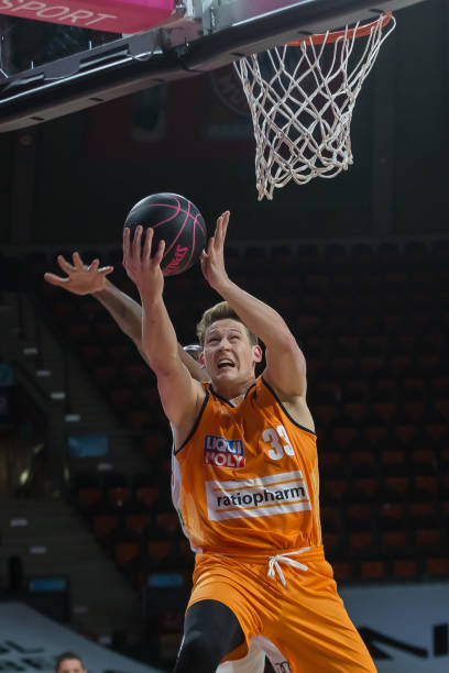 和快速回防 和快速回防